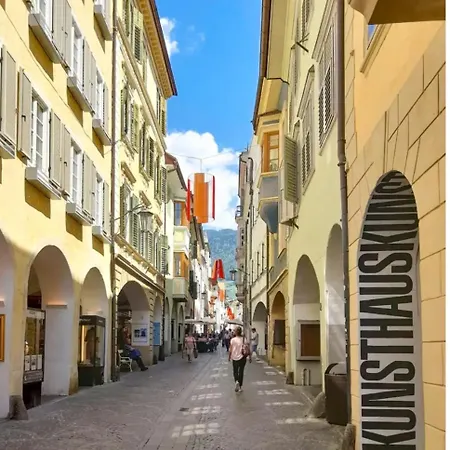 公寓 Merano Appartamento *